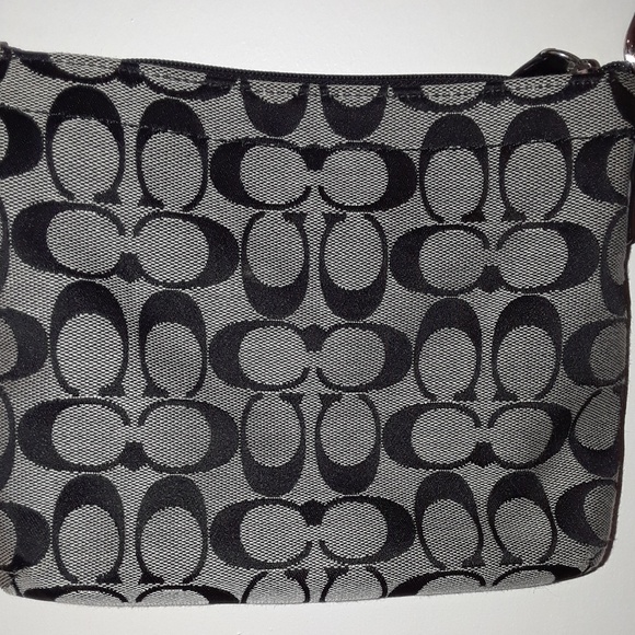 Handbag - Picture 2 of 3